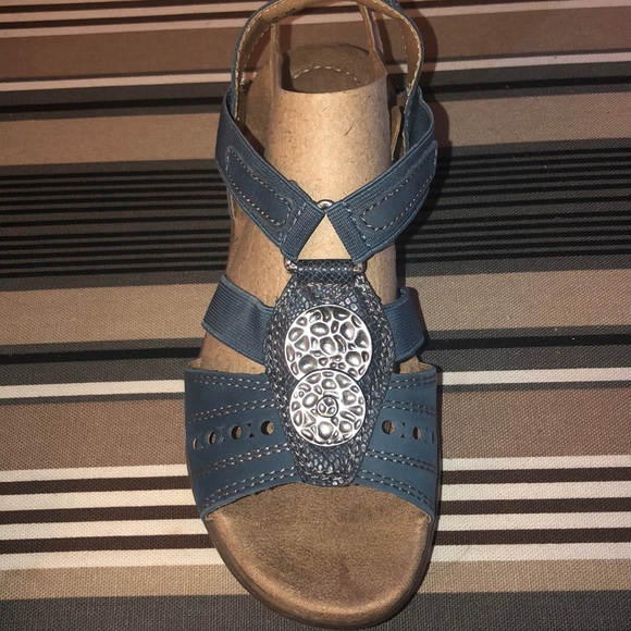 earth origins sara sandals